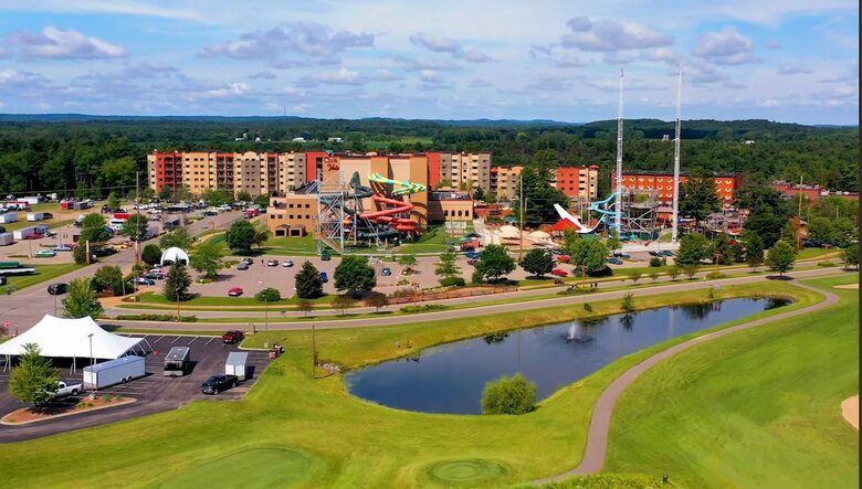 Cozy Wisconsin Dells Penthouse with River Access - Wisconsin Dells, Wisconsin
