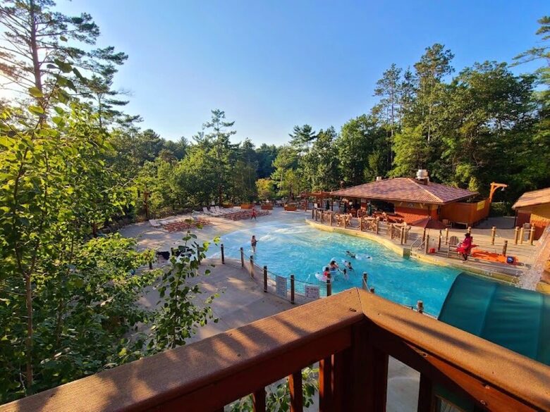 Cozy Wisconsin Dells Penthouse with River Access - Wisconsin Dells, Wisconsin