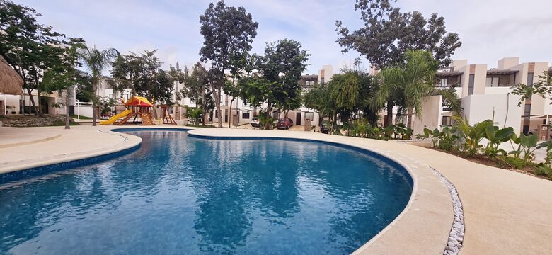 Contemporary Light-Filled Sanctuary with Club-Level Amenities - Playa del Carmen, Q.R.,, Mexico