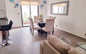Contemporary Light-Filled Sanctuary with Club-Level Amenities - Playa del Carmen, Q.R.,, Mexico