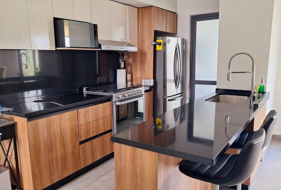 Contemporary Light-Filled Sanctuary with Club-Level Amenities - Playa del Carmen, Q.R.,, Mexico