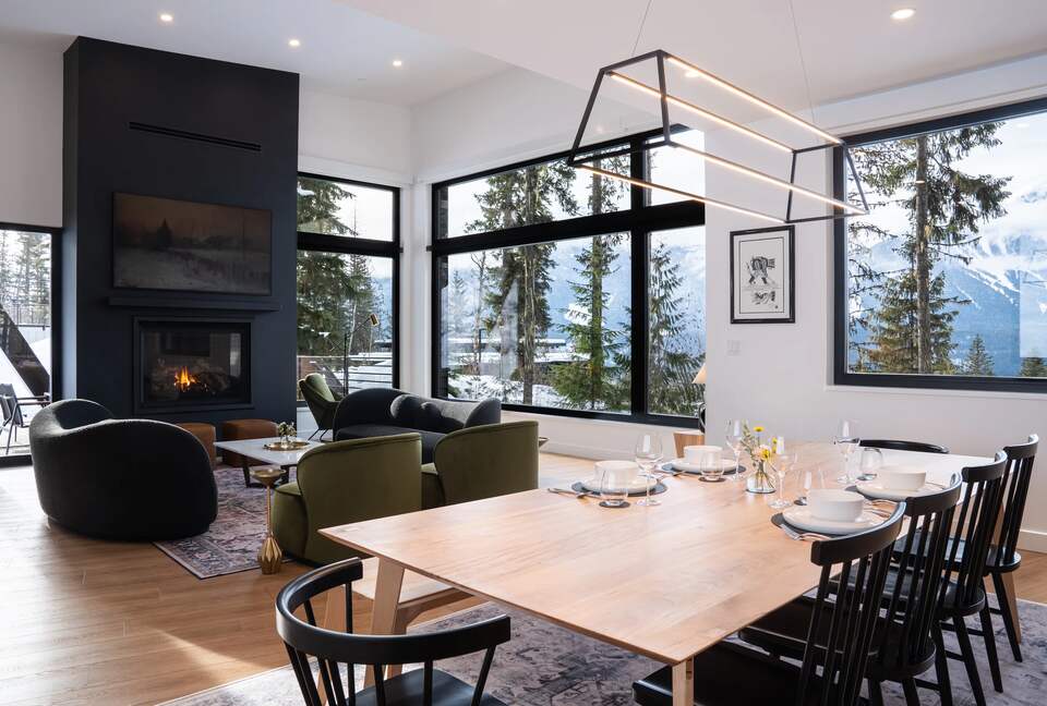 An Ultra-Luxe Basecamp for Four-Season Adventure - Revelstoke, Canada