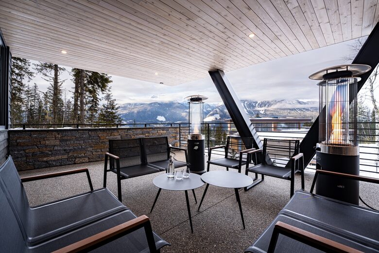 An Ultra-Luxe Basecamp for Four-Season Adventure - Revelstoke, Canada