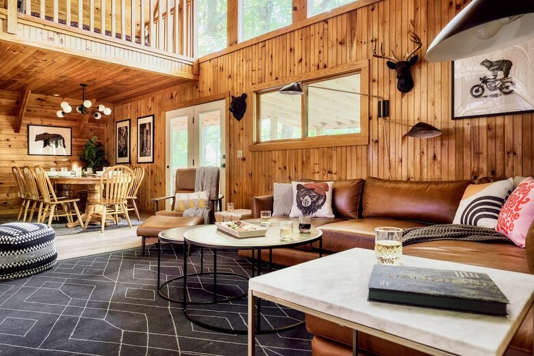 Nature-Inspired Escape in the Smokies - Gatlinburg, Tennessee