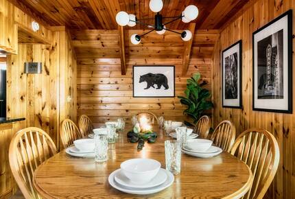Nature-Inspired Escape in the Smokies - Gatlinburg, Tennessee