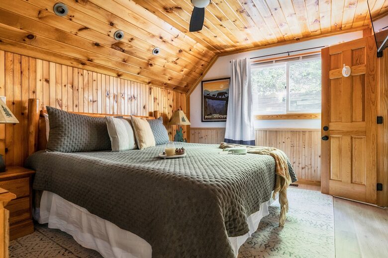 Nature-Inspired Escape in the Smokies - Gatlinburg, Tennessee