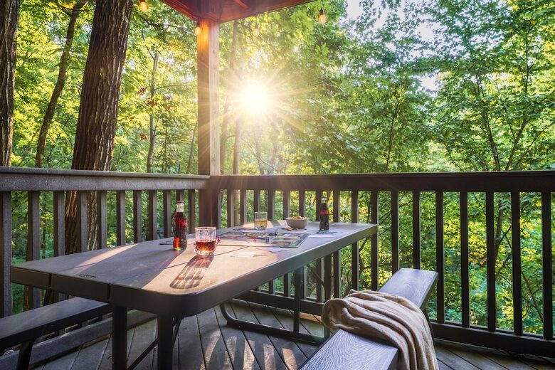 Nature-Inspired Escape in the Smokies - Gatlinburg, Tennessee