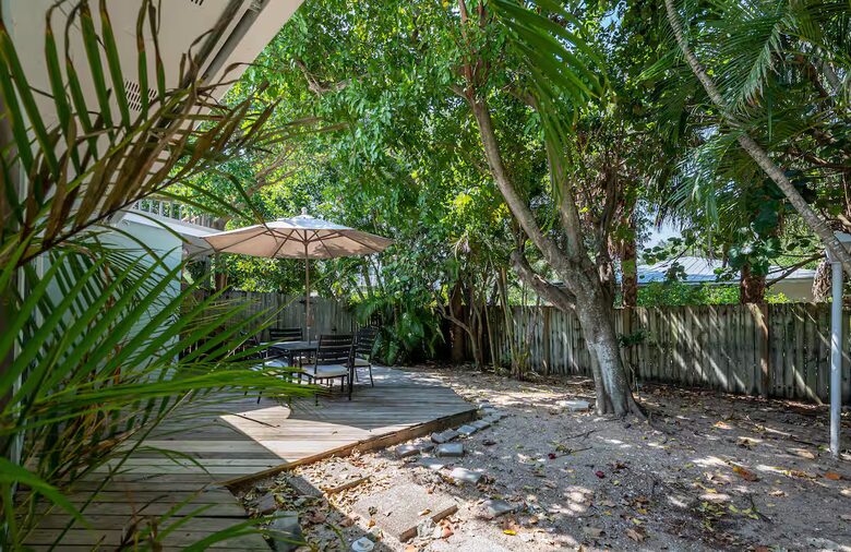 Pineapple Pad | Coastal Comfort Just Steps from the Sand - Vero Beach, Florida