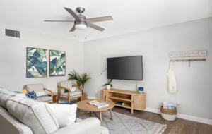 Seashell Shack | Beachside & Walkable to Dining - Vero Beach, Florida