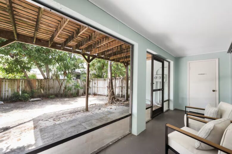 Seashell Shack | Beachside & Walkable to Dining - Vero Beach, Florida