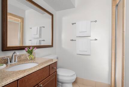 Marriott's Harbour Point and Sunset Pointe at Shelter Cove | Two Bedroom Villa - Hilton Head, South Carolina