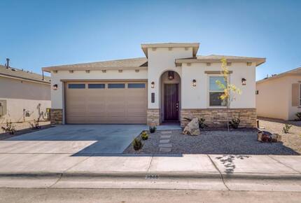 Charming Desert Retreat with Game Room and Scenic Views - Las Cruces, New Mexico