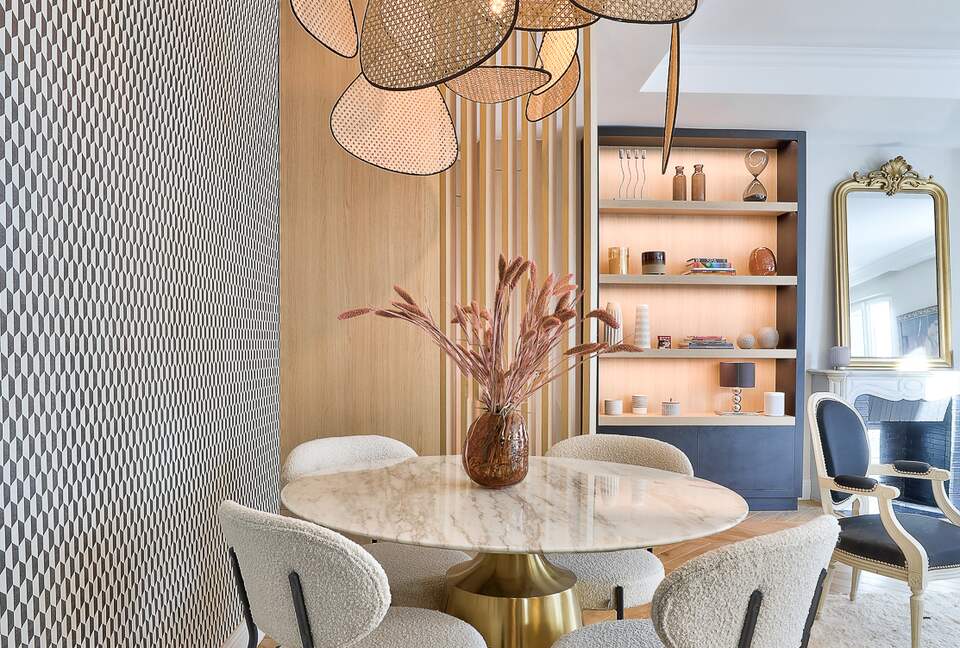 Designer-Enhanced Apartment in the Golden Triangle - Paris, France