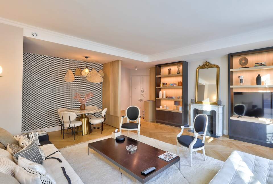 Designer-Enhanced Apartment in the Golden Triangle - Paris, France