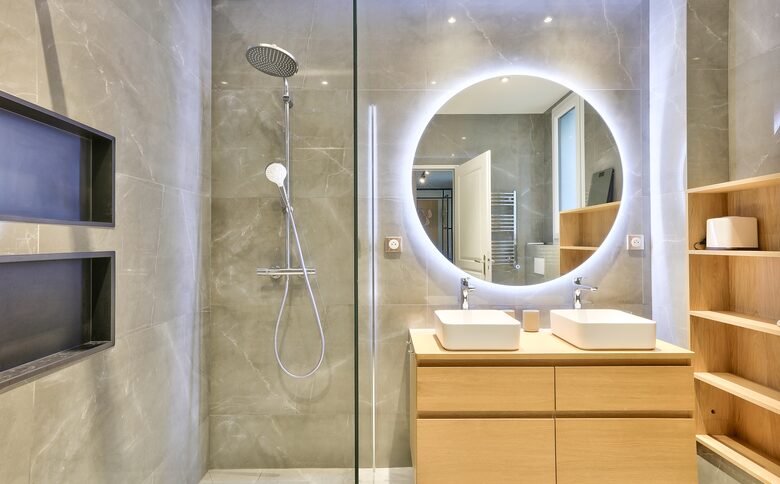 Designer-Enhanced Apartment in the Golden Triangle - Paris, France