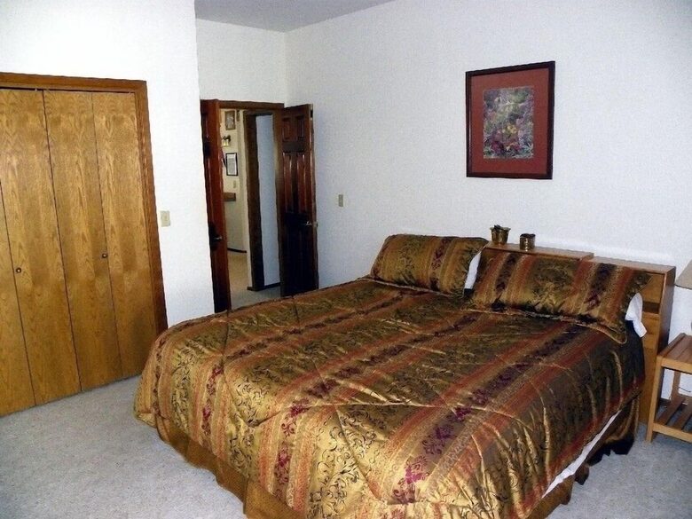 Spacious Sunriver Retreat for Families and Friends - Sunriver, Oregon
