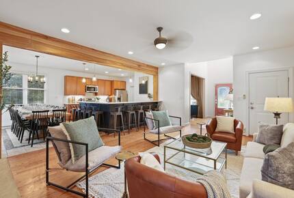 Spacious Wine Country Escape with Luxe Outdoor Living - Purcellville, Virginia