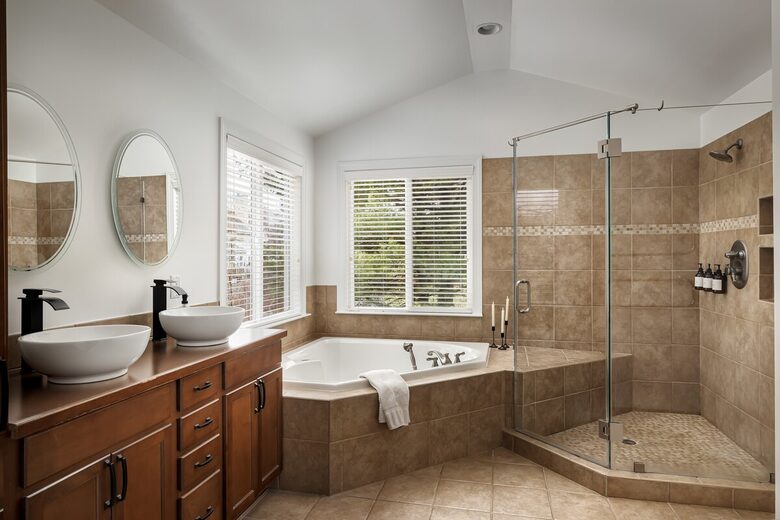Spacious Wine Country Escape with Luxe Outdoor Living - Purcellville, Virginia