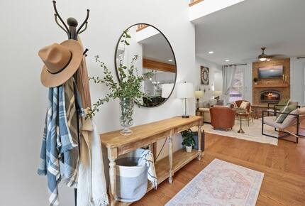 Spacious Wine Country Escape with Luxe Outdoor Living - Purcellville, Virginia