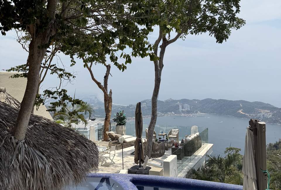 Casa Cascadas | Elegant Three-Level Oasis in Acapulco’s Exclusive Las Brisas - Acapulco, Mexico