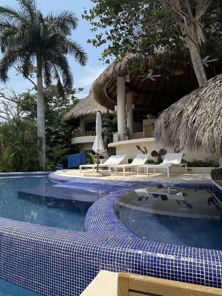Casa Cascadas | Elegant Three-Level Oasis in Acapulco’s Exclusive Las Brisas - Acapulco, Mexico