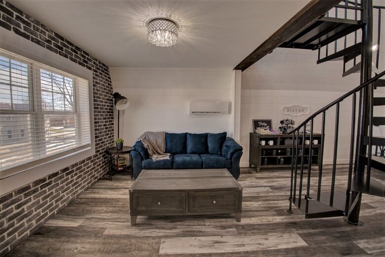 The Great Room Barn | A Cozy Retreat with River Proximity - Dakota, Minnesota