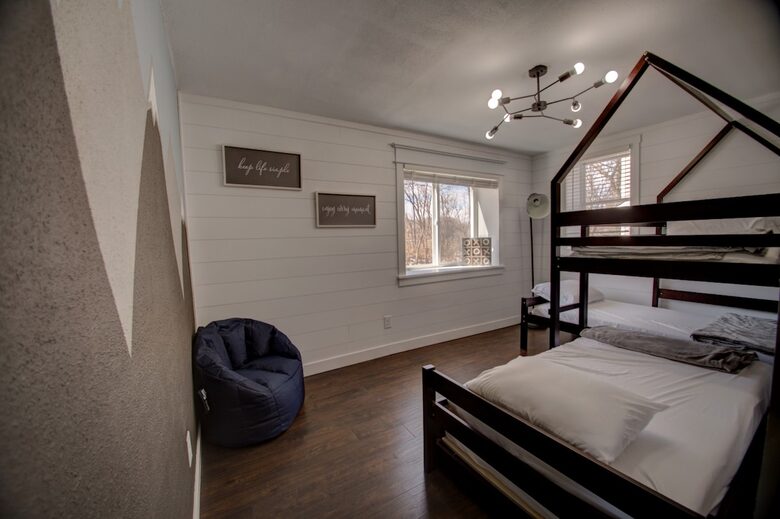 The Great Room Barn | A Cozy Retreat with River Proximity - Dakota, Minnesota