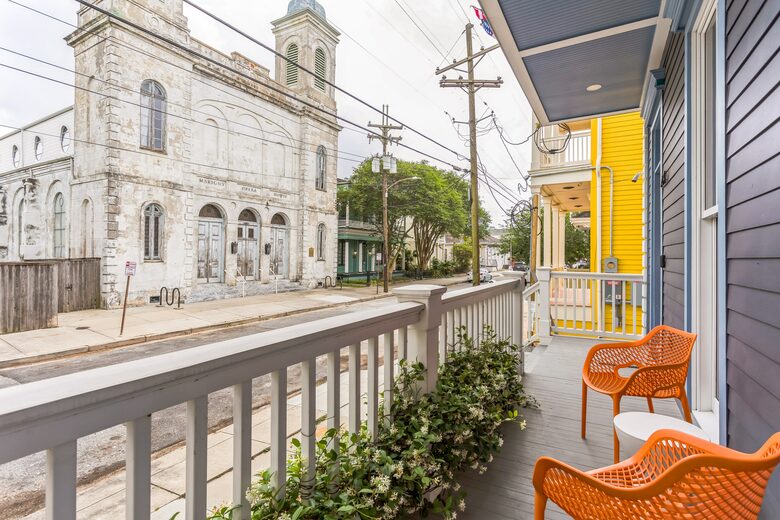 Classic New Orleans Charm with Modern Comforts - New Orleans, Louisiana