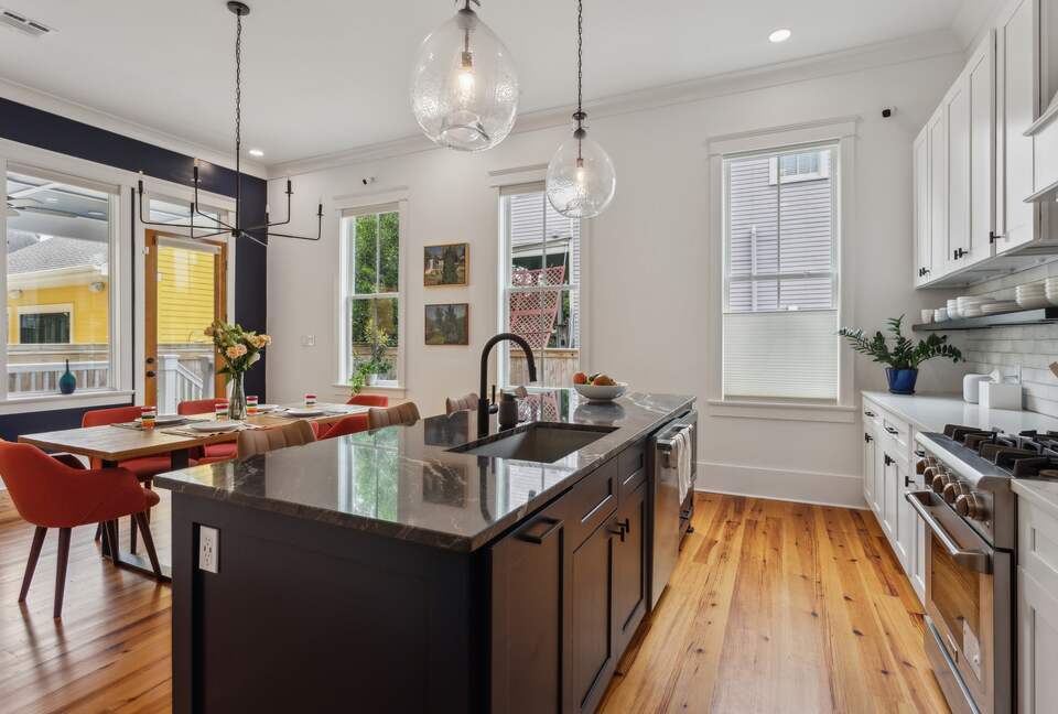 Classic New Orleans Charm with Modern Comforts - New Orleans, Louisiana