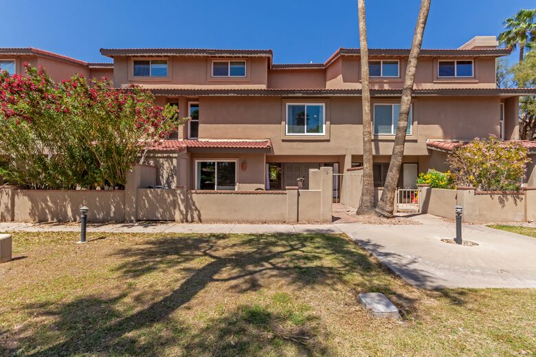 Sunlit Two-Story Escape Near Old Town Scottsdale - Scottsdale, Arizona
