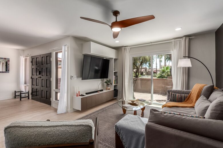 Sunlit Two-Story Escape Near Old Town Scottsdale - Scottsdale, Arizona