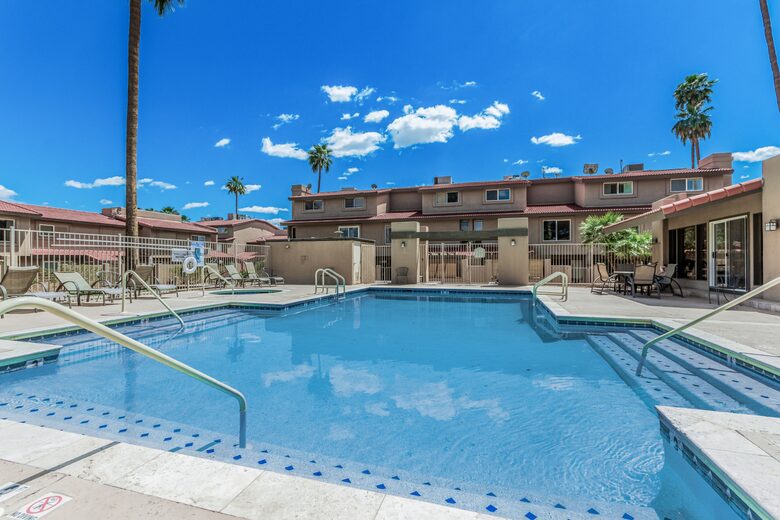 Sunlit Two-Story Escape Near Old Town Scottsdale - Scottsdale, Arizona