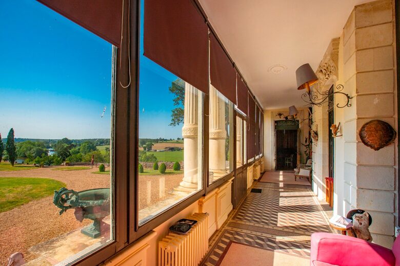 Historic Château with Riverside Views & Heated Pool - Daon, Mayenne, France