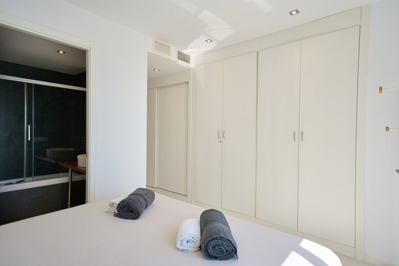 Elegant Ibiza Retreat with Panoramic Sea Views - Ibiza, Spain