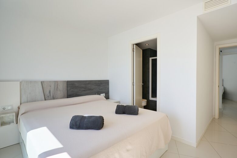 Elegant Ibiza Retreat with Panoramic Sea Views - Ibiza, Spain