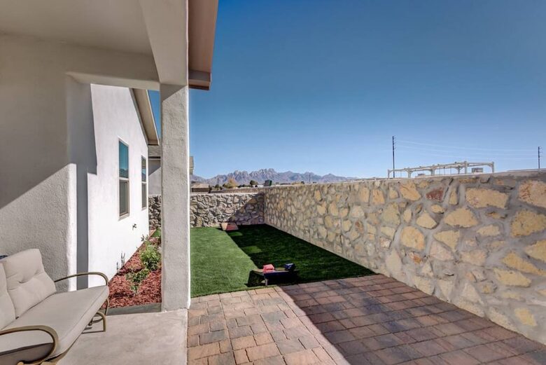 Charming Desert Retreat with Game Room and Scenic Views - Las Cruces, New Mexico