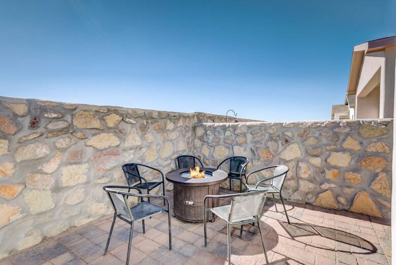 Charming Desert Retreat with Game Room and Scenic Views - Las Cruces, New Mexico