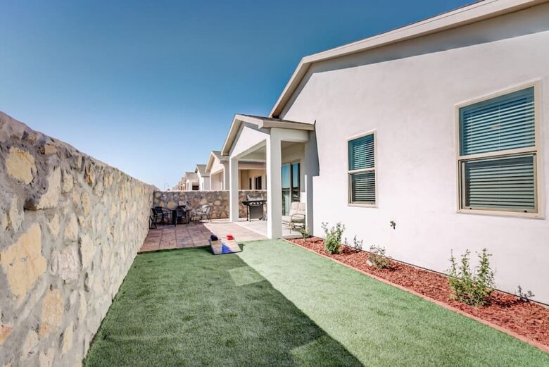 Charming Desert Retreat with Game Room and Scenic Views - Las Cruces, New Mexico