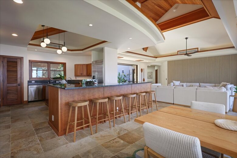 Ultra-Luxury Living on the Kona Coast - Kealakekua, Hawaii