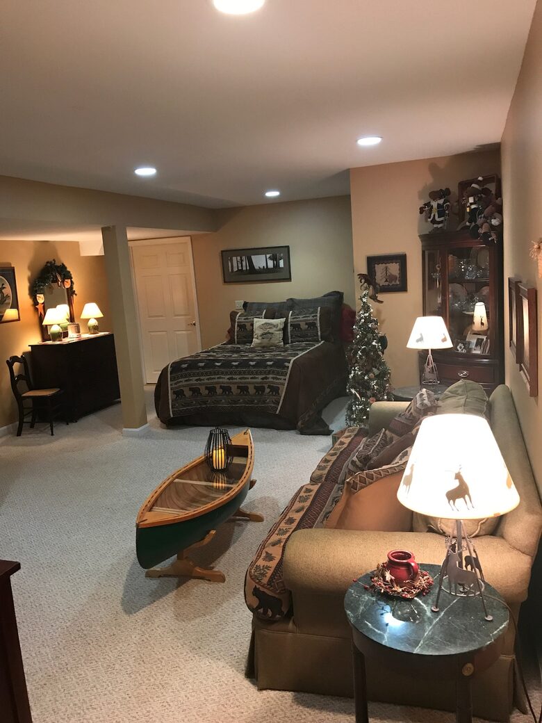 Elegant Escape with Pool in Saratoga’s Premier Neighborhood - Saratoga Springs, New York