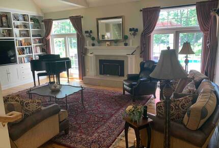 Elegant Escape with Pool in Saratoga’s Premier Neighborhood - Saratoga Springs, New York