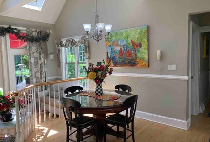 Elegant Escape with Pool in Saratoga’s Premier Neighborhood - Saratoga Springs, New York