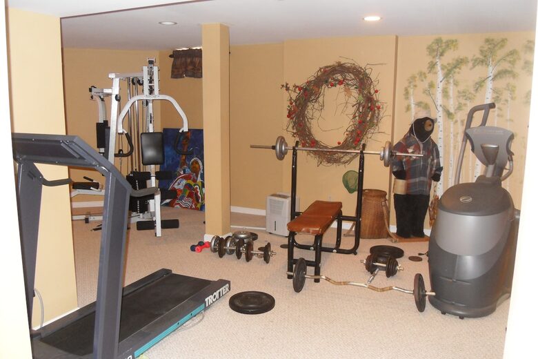 Elegant Escape with Pool in Saratoga’s Premier Neighborhood - Saratoga Springs, New York