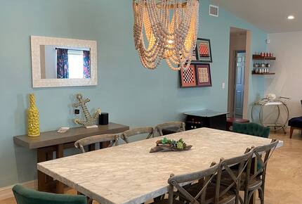 A Vibrant Retreat Near Naples Beach - Naples, Florida