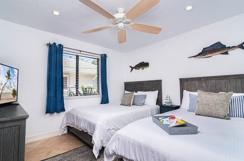 A Vibrant Retreat Near Naples Beach - Naples, Florida