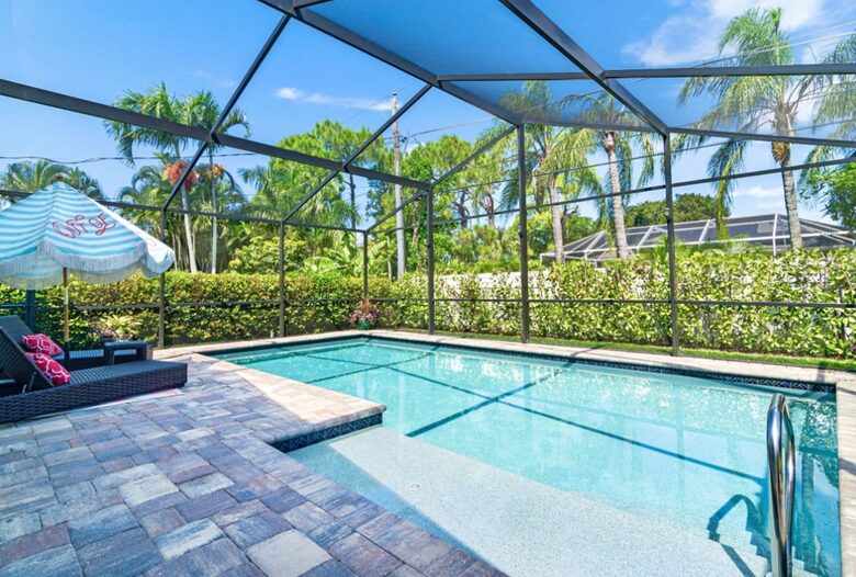 A Vibrant Retreat Near Naples Beach - Naples, Florida