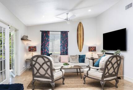 A Vibrant Retreat Near Naples Beach - Naples, Florida