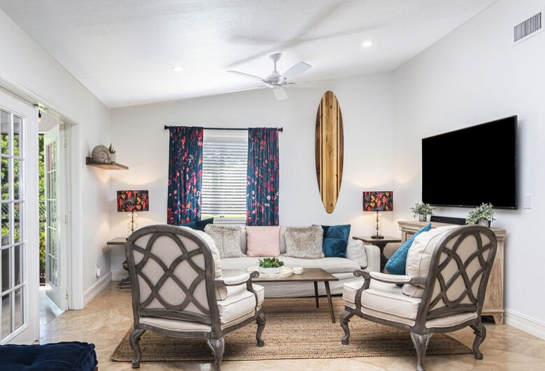 A Vibrant Retreat Near Naples Beach - Naples, Florida