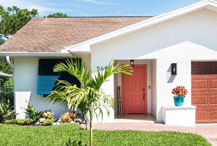A Vibrant Retreat Near Naples Beach - Naples, Florida