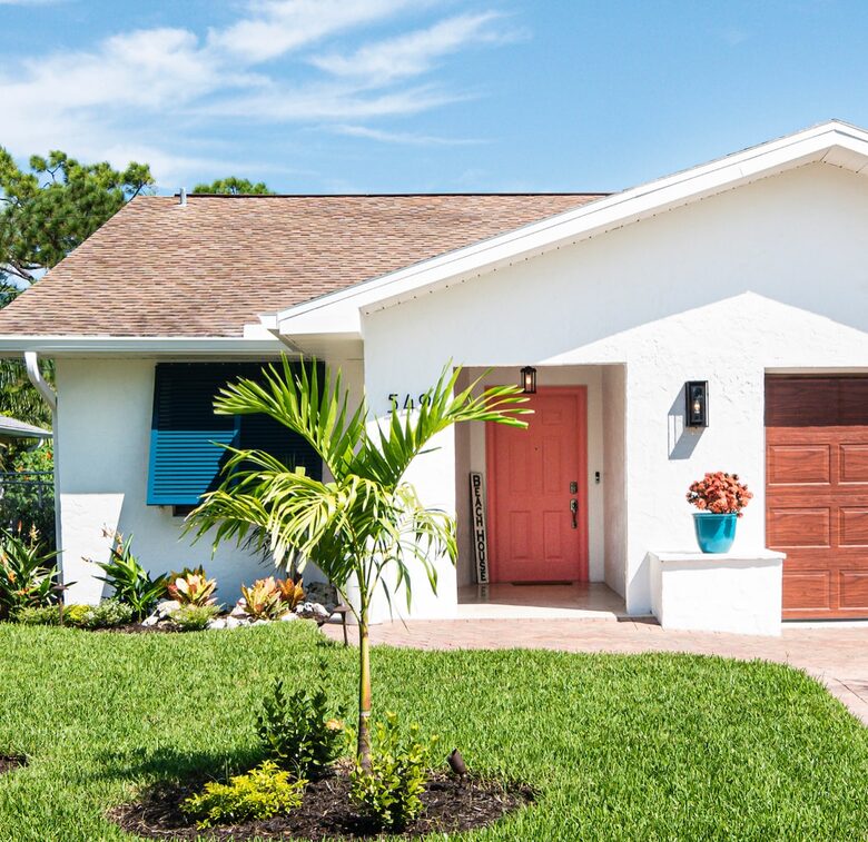 A Vibrant Retreat Near Naples Beach - Naples, Florida